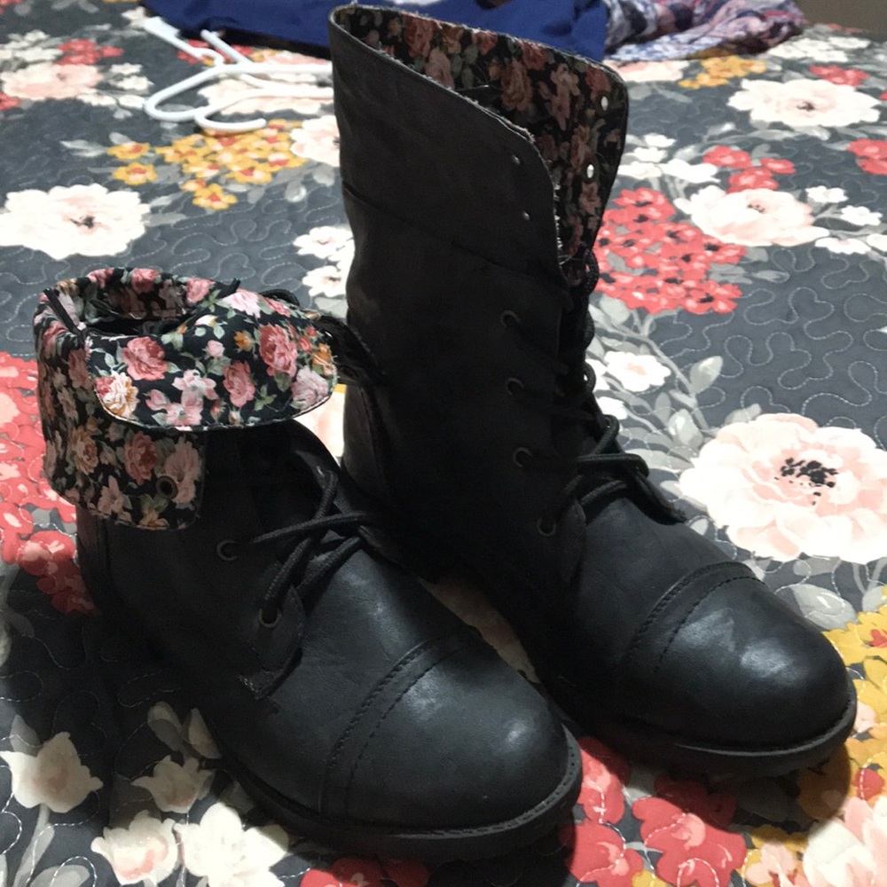 Women’s Combat boots